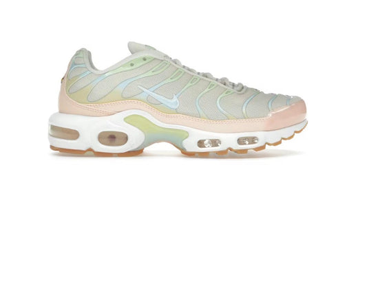 Nike Air Max Plus 'Crimson Tint Pale Ivory' (W)