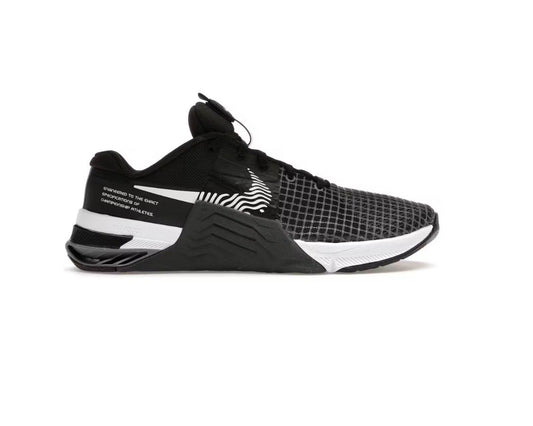 Nike Metcon 8 'Black Dark Smoke Grey' (W)