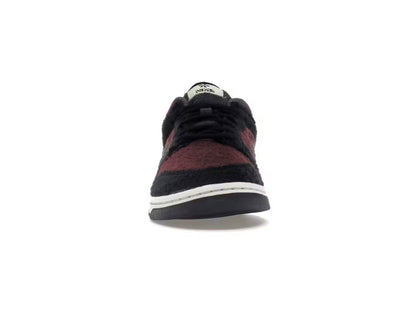 Nike Dunk Low SE 'Fleece - Burgundy Crush' (W)