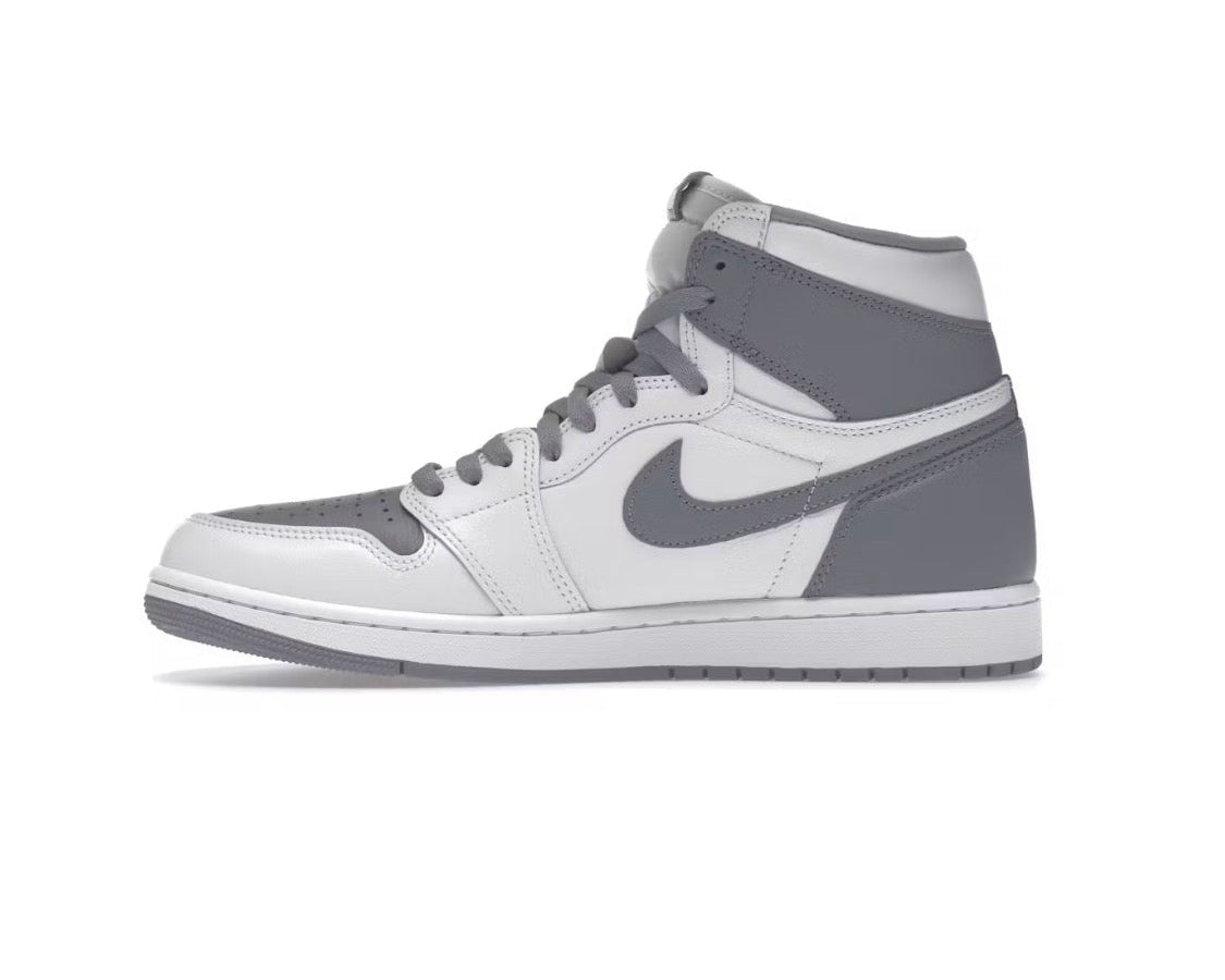 Air Jordan 1 Retro High OG 'Stealth'