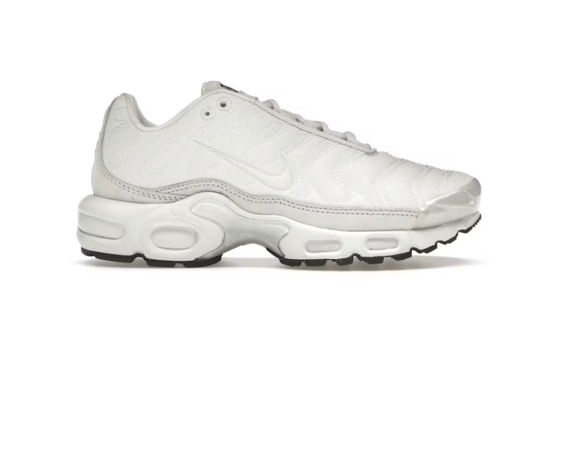 Nike Air Max Plus 'Platinum Tint' (W)