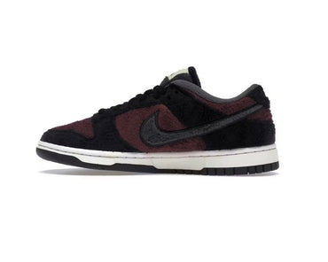 Nike Dunk Low SE 'Fleece - Burgundy Crush' (W)