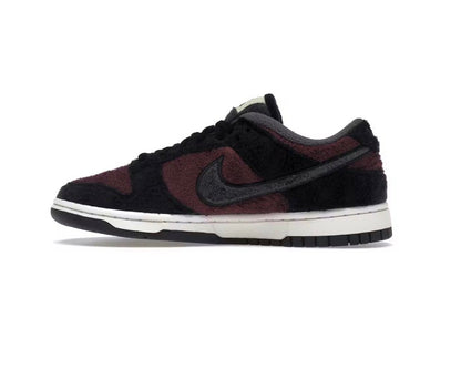 Nike Dunk Low SE 'Fleece - Burgundy Crush' (W)