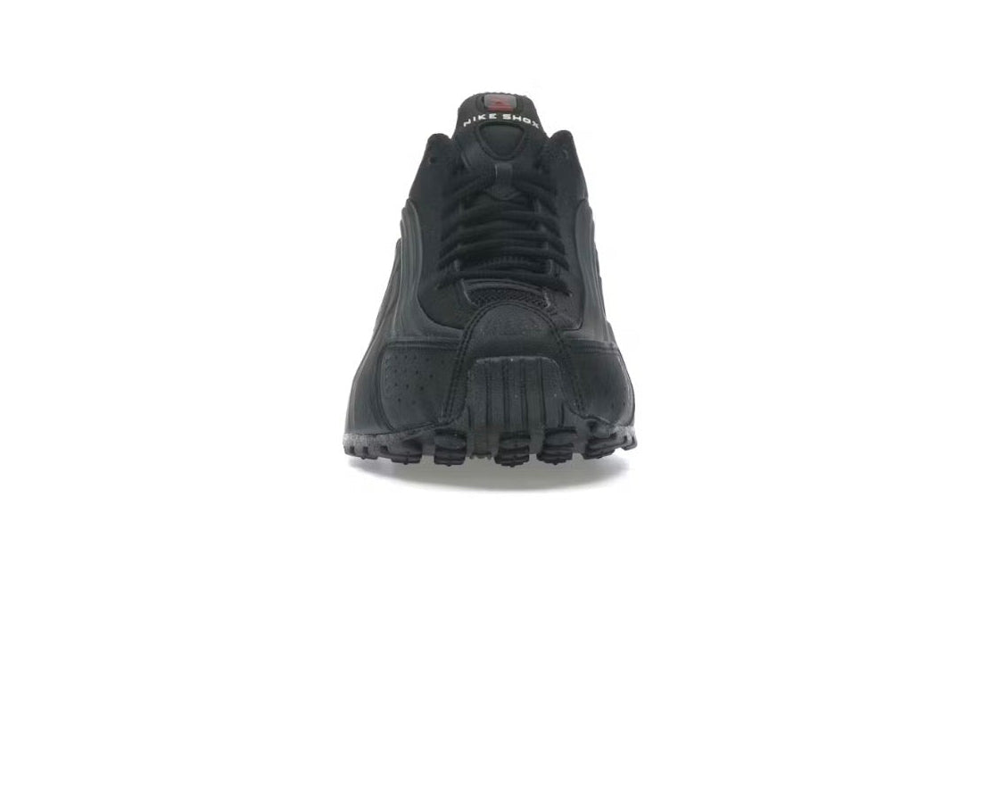 Nike Shox R4 'Triple Black'