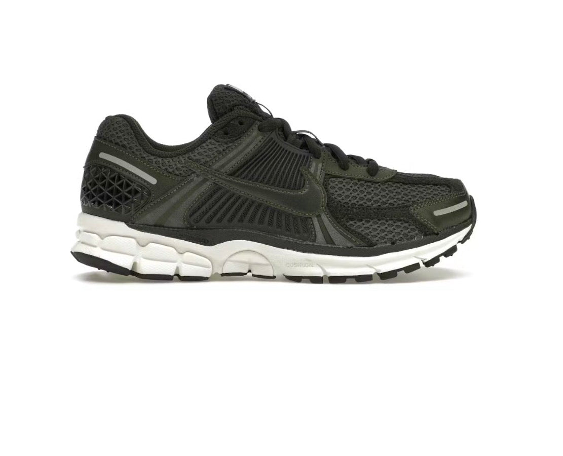 Nike Air Zoom Vomero 5 'Sequoia' (W)