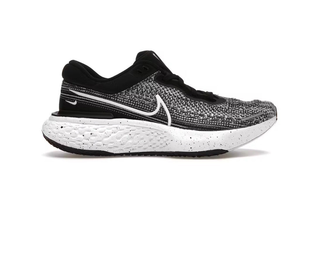 Nike ZoomX Invincible Run Flyknit 'Black White'