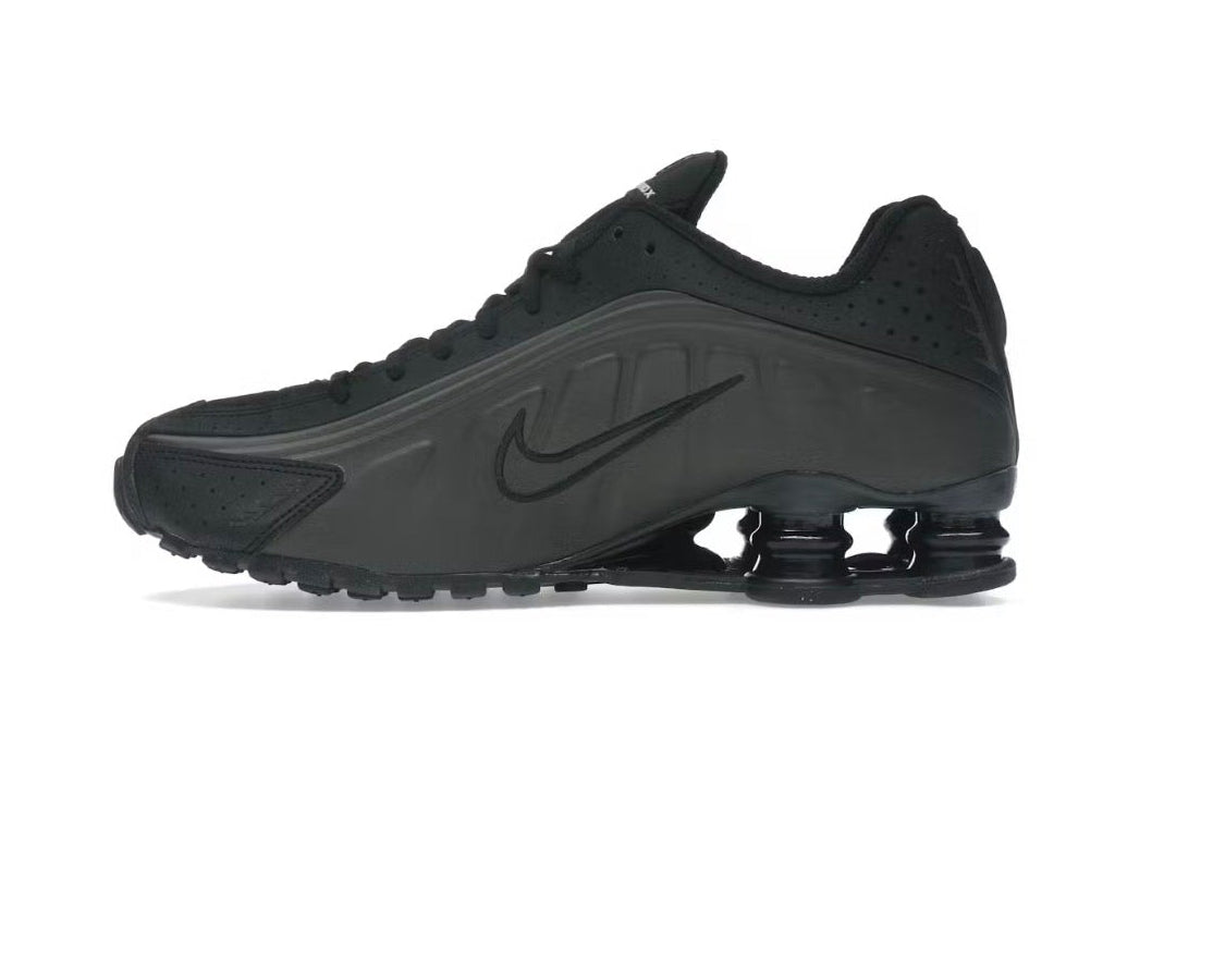 Nike Shox R4 'Triple Black'