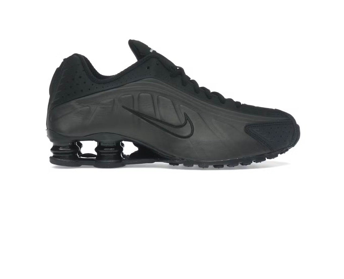 Nike Shox R4 'Triple Black'
