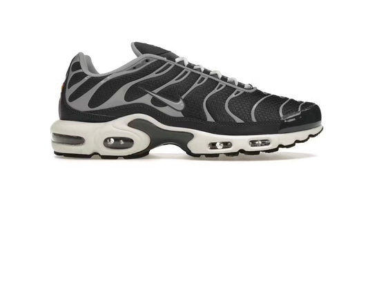Nike Air Max Plus SE 'Iron Grey'