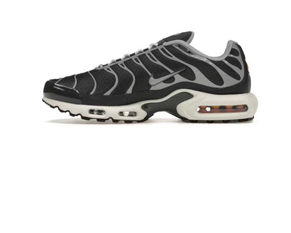 Nike Air Max Plus SE 'Iron Grey'