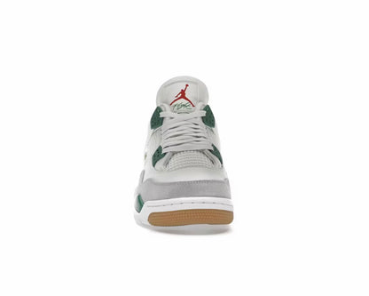 Nike SB x Air Jordan 4 Retro SP 'Pine Green'
