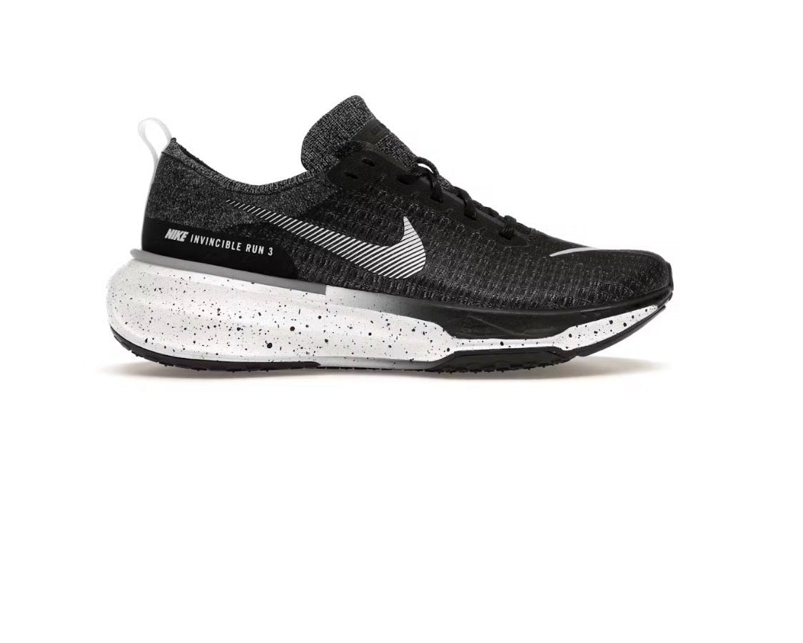 Nike ZoomX Invincible Run Flyknit 3 'Oreo'