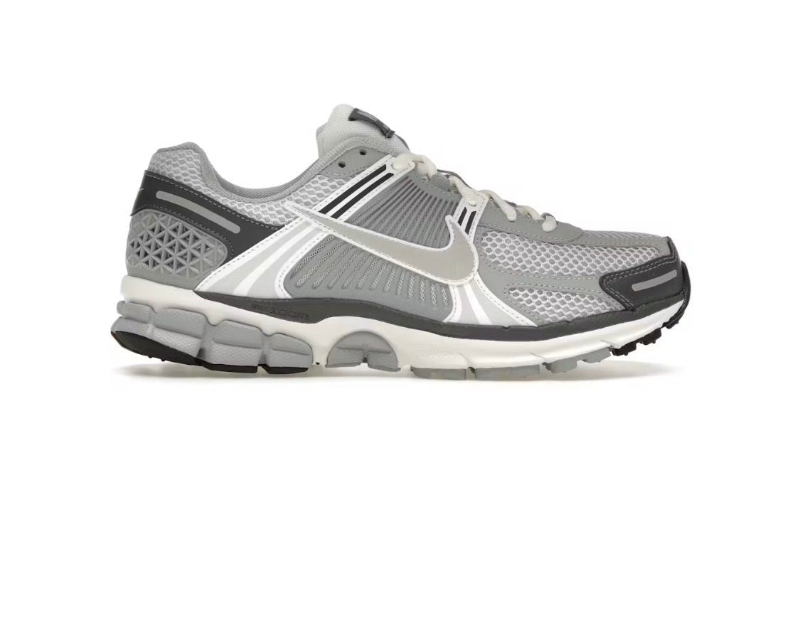 Nike Zoom Vomero 5 'Wolf Grey Cool Grey' (W)