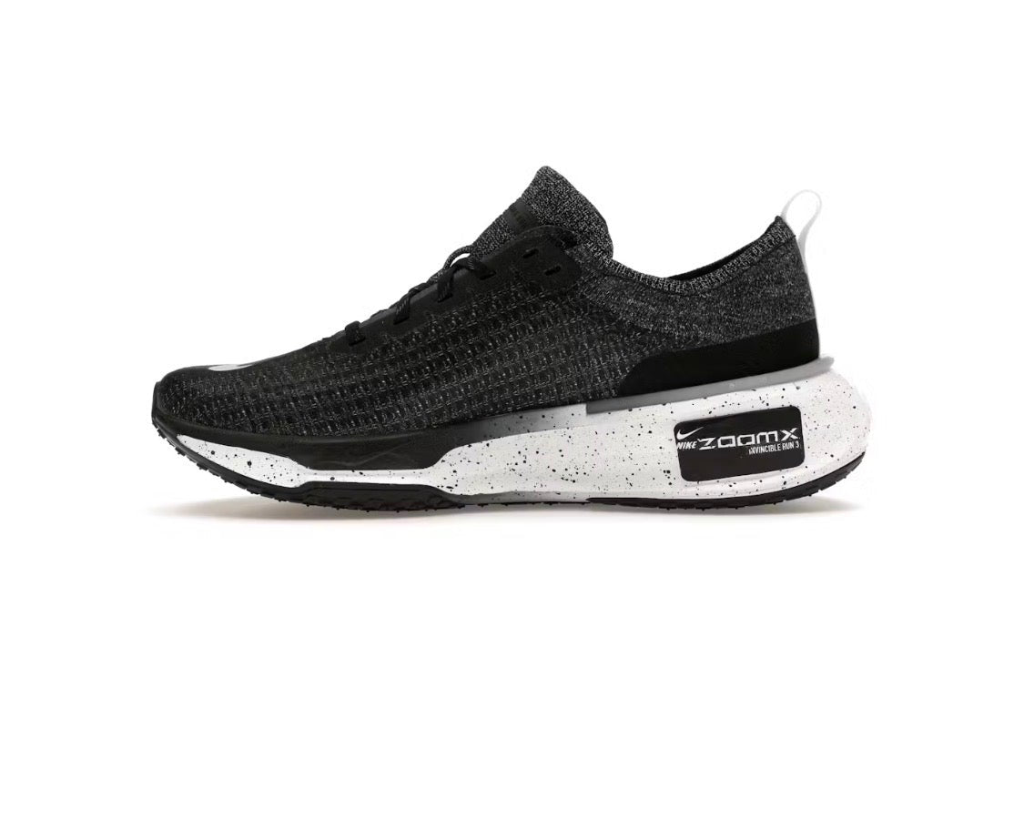 Nike ZoomX Invincible Run Flyknit 3 'Oreo'