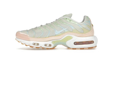 Nike Air Max Plus 'Crimson Tint Pale Ivory' (W)