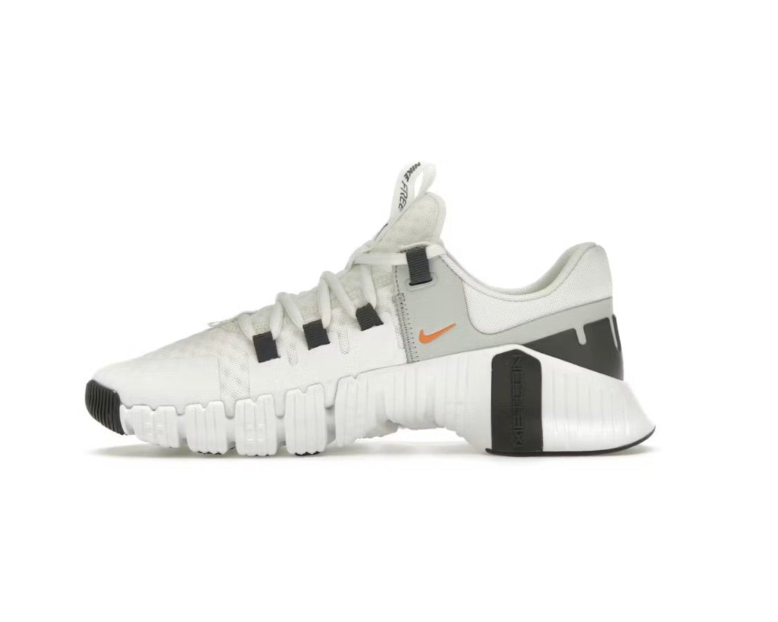 Nike Free Metcon 5 'White Bright Mandarin'