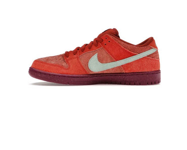 Nike Dunk Low SB 'Mystic Red'